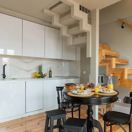 Host Wise - Modern Design Duplex W Balcony Apartment Porto