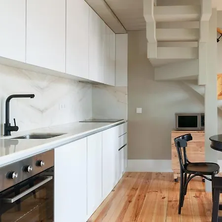 Modern Design Duplex W/ Balcony Oporto