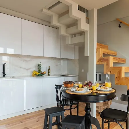 Modern Design Duplex W/ Balcony